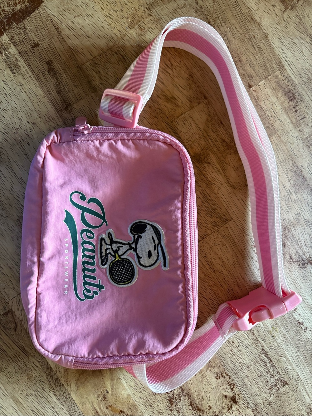 Peanuts Women’s Pink Crossbody / Waist Bag with Snoopy and Tennis Racket